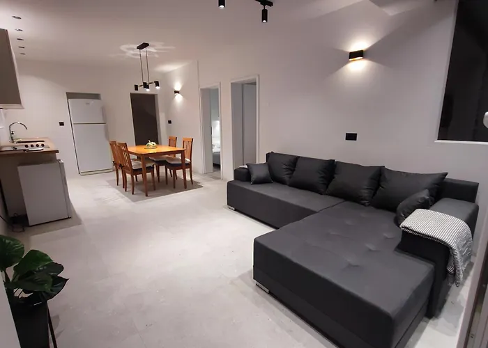 Astramaris Apartments